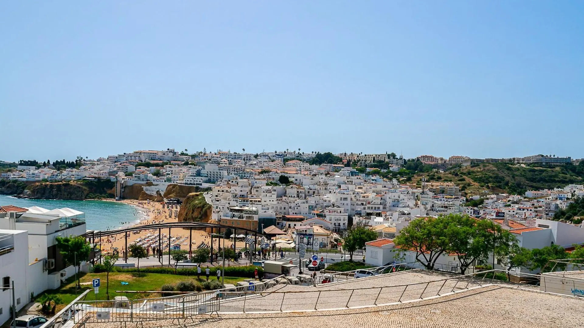 Sandora Pearl By Seareen, Penthouse With Sea View Albufeira Apartmán